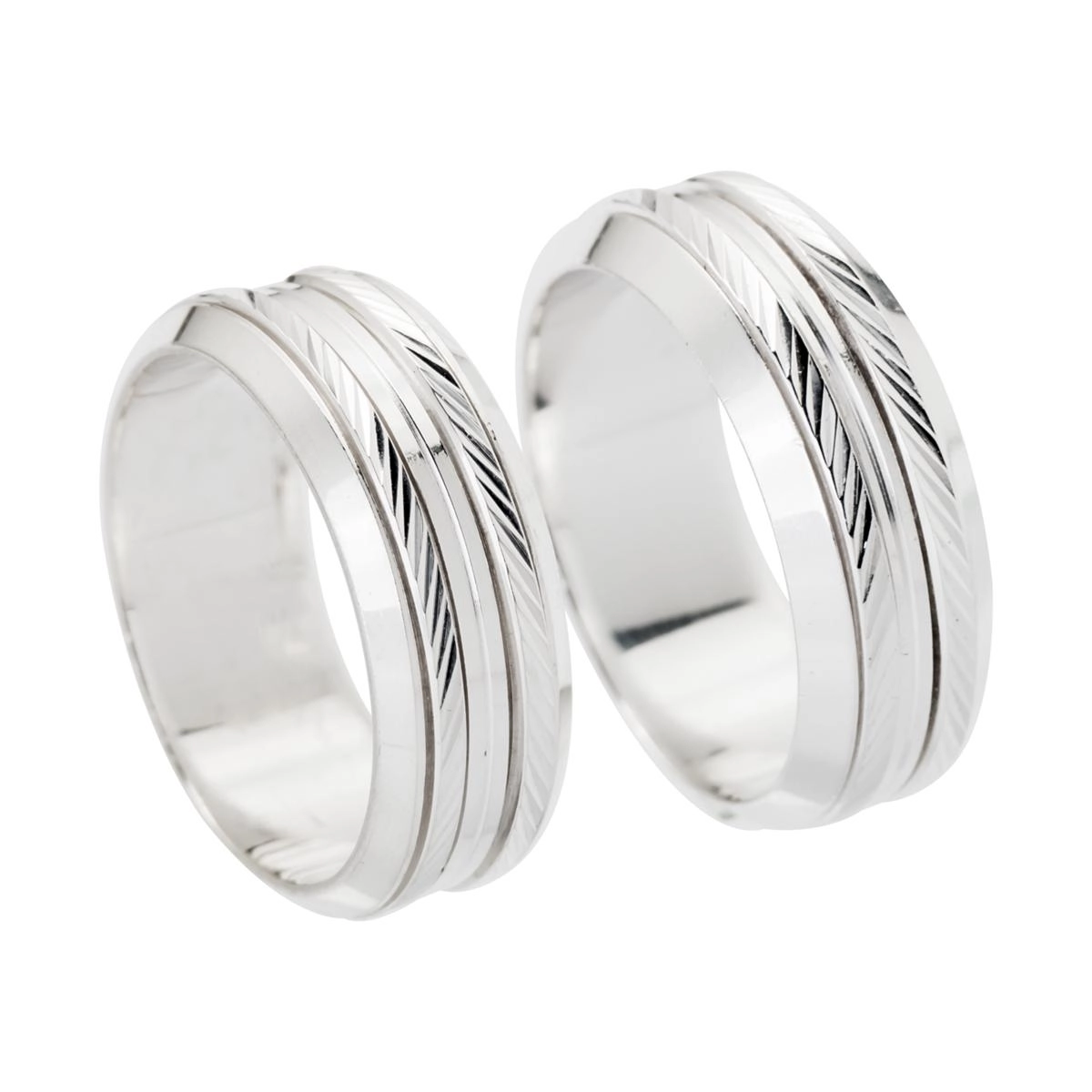 Alianças de Namoro em Prata 12.2g 8mm Diamantada