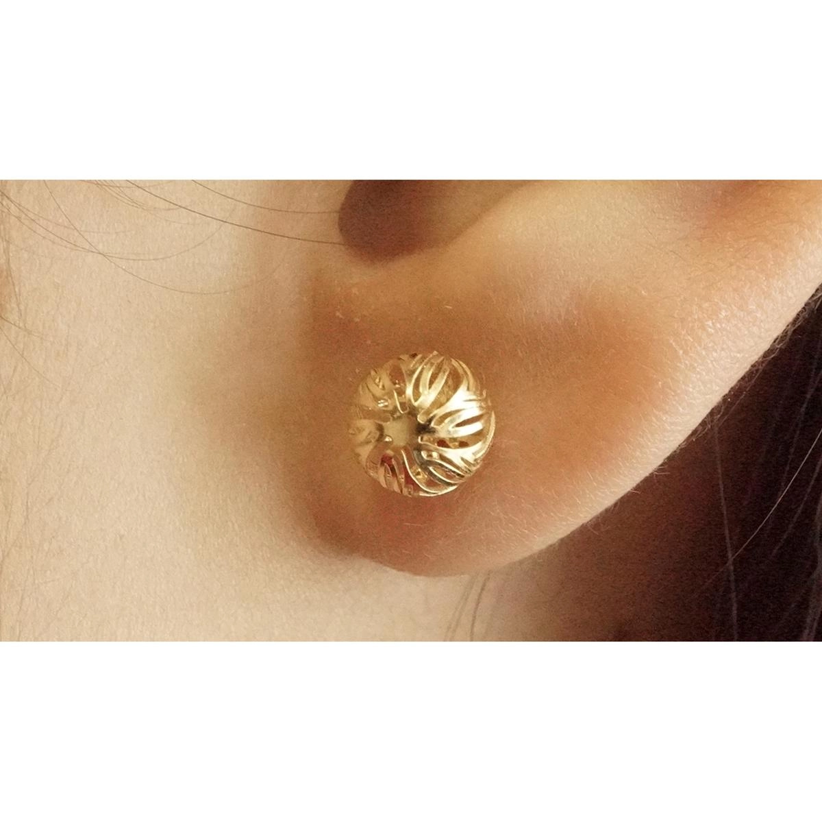 Brinco Bola Vazada 0.90 gramas Ouro 18k