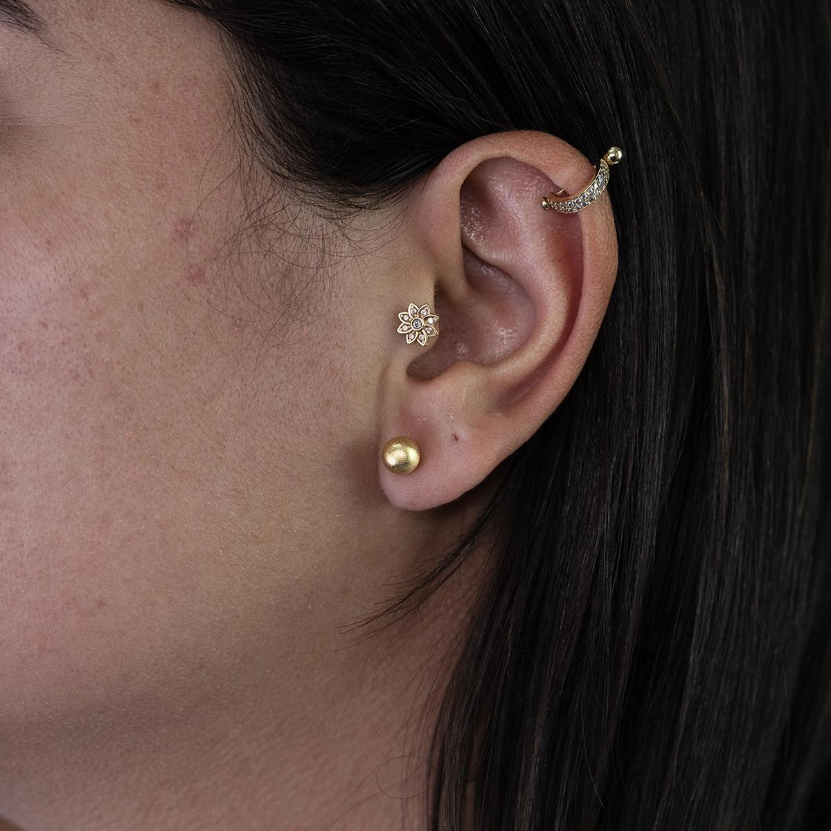 Brinco Ouro 18k Bola Fosca 6mm Brinco Ouro 18k Bola Fosca 6mm