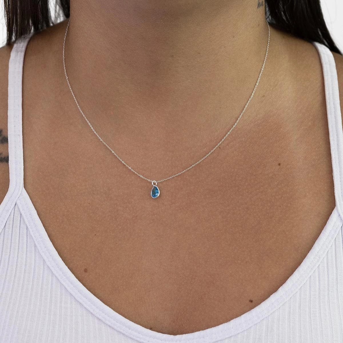 Colar Prata 925 Ponto de Luz Gota Azul Claro 45cm Colar Prata 925 Ponto de Luz Gota Azul Claro 45cm