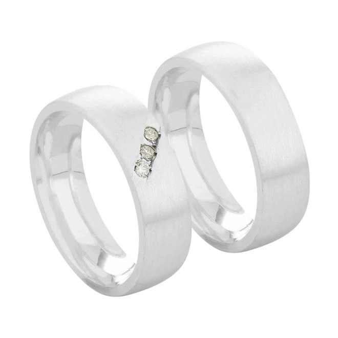 Alianças de Namoro Prata 11g 6mm Acetinada C/ Pedra