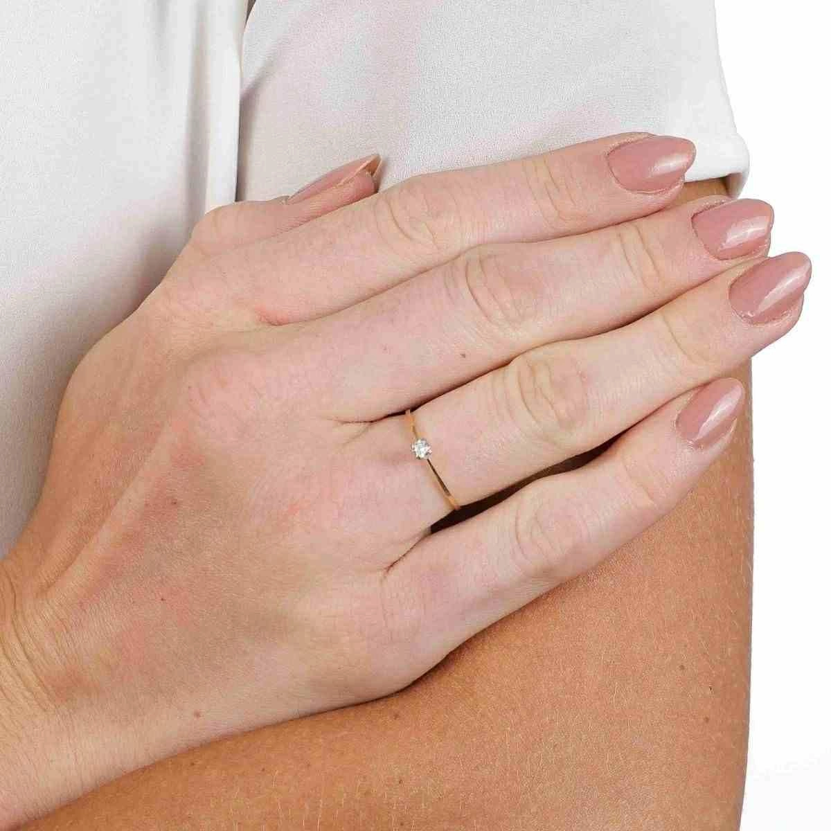 Anel Ouro 18k Solitário de Zircônia 0.65 Gramas