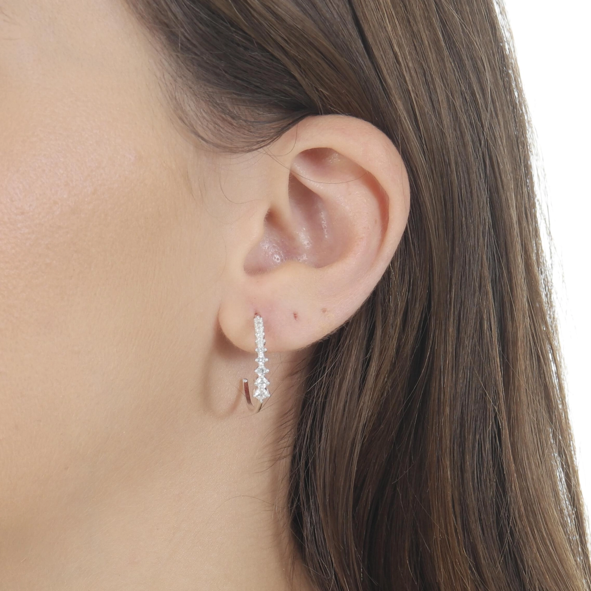 Brinco Prata Meia Argola 2cm C/Zircônias Prata 925