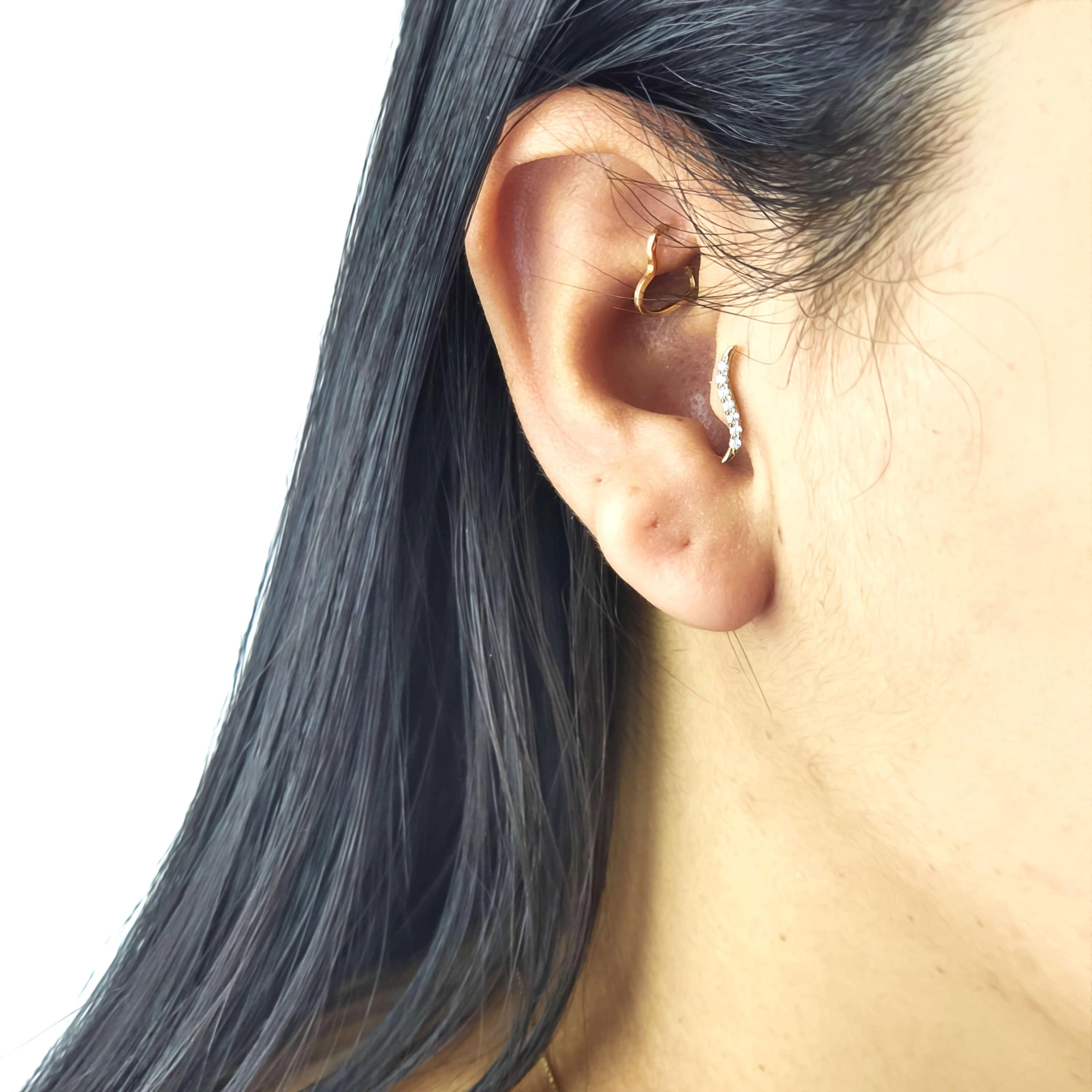Piercing Orelha Ouro 18k Cluster Curvado 13mm
